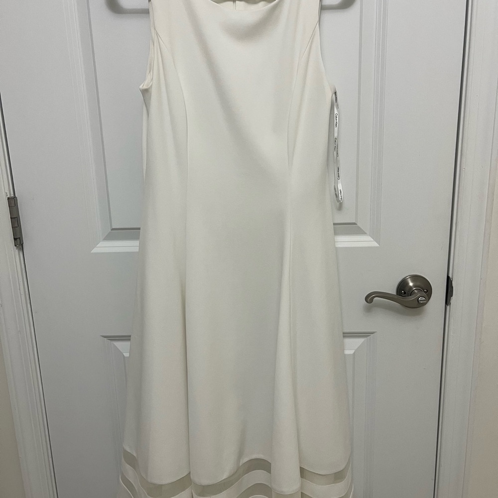 Calvin Klein Ivory Sleeveless Wedding Dress